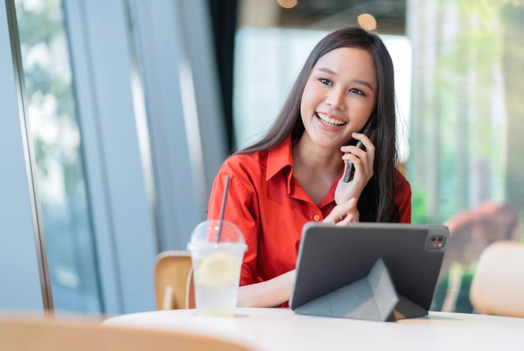 Webinar-Teilnehmer beim interaktiven Online-Lernen