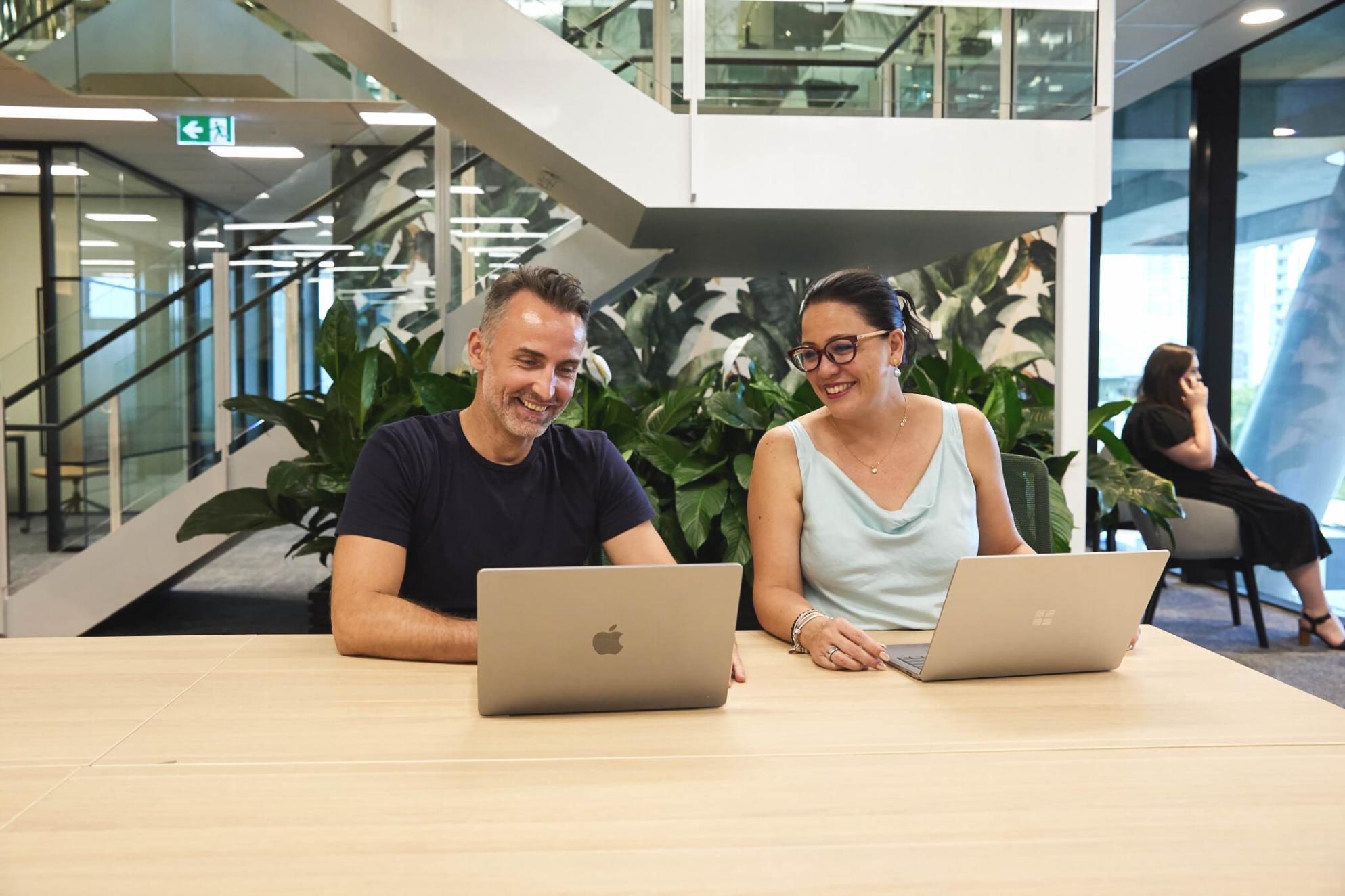 Detaillierte Marktanalyse auf Bildschirmen